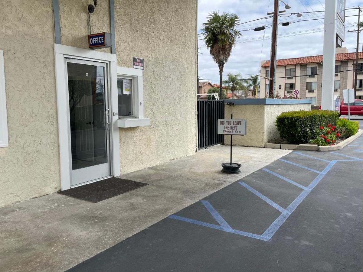 Villa Inn Anaheim Exterior foto
